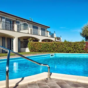 https://villa-lucia-riviera-dei-fiori.hotelitalianriviera.com